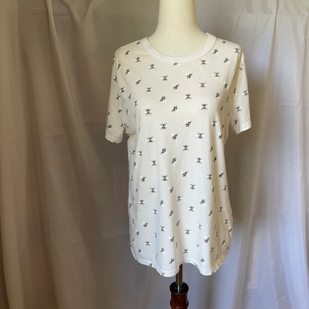 Zoe + Liv T-shirt, size L